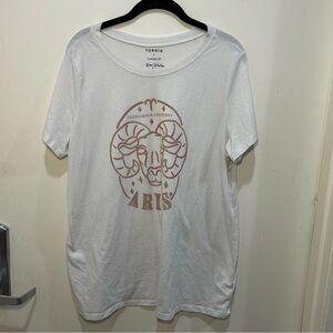 Torrid Classic White Fit Everyday Tee Signature Jersey Aries T-Shirt Size 1X